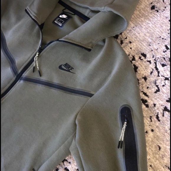 Nike sportswear tech fleece - Picture 2 of 5